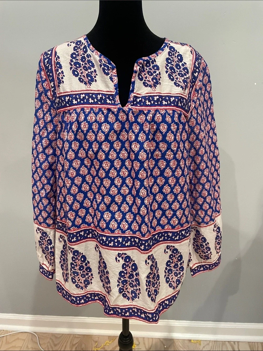 Printed Split-Neck blouse - Blue- red j. Crew size 6 like new